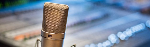5 moteurs de recherche de podcasts